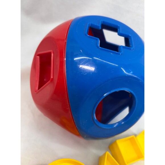 Tupperware Shape Sorter Complete - Picture 4 of 5